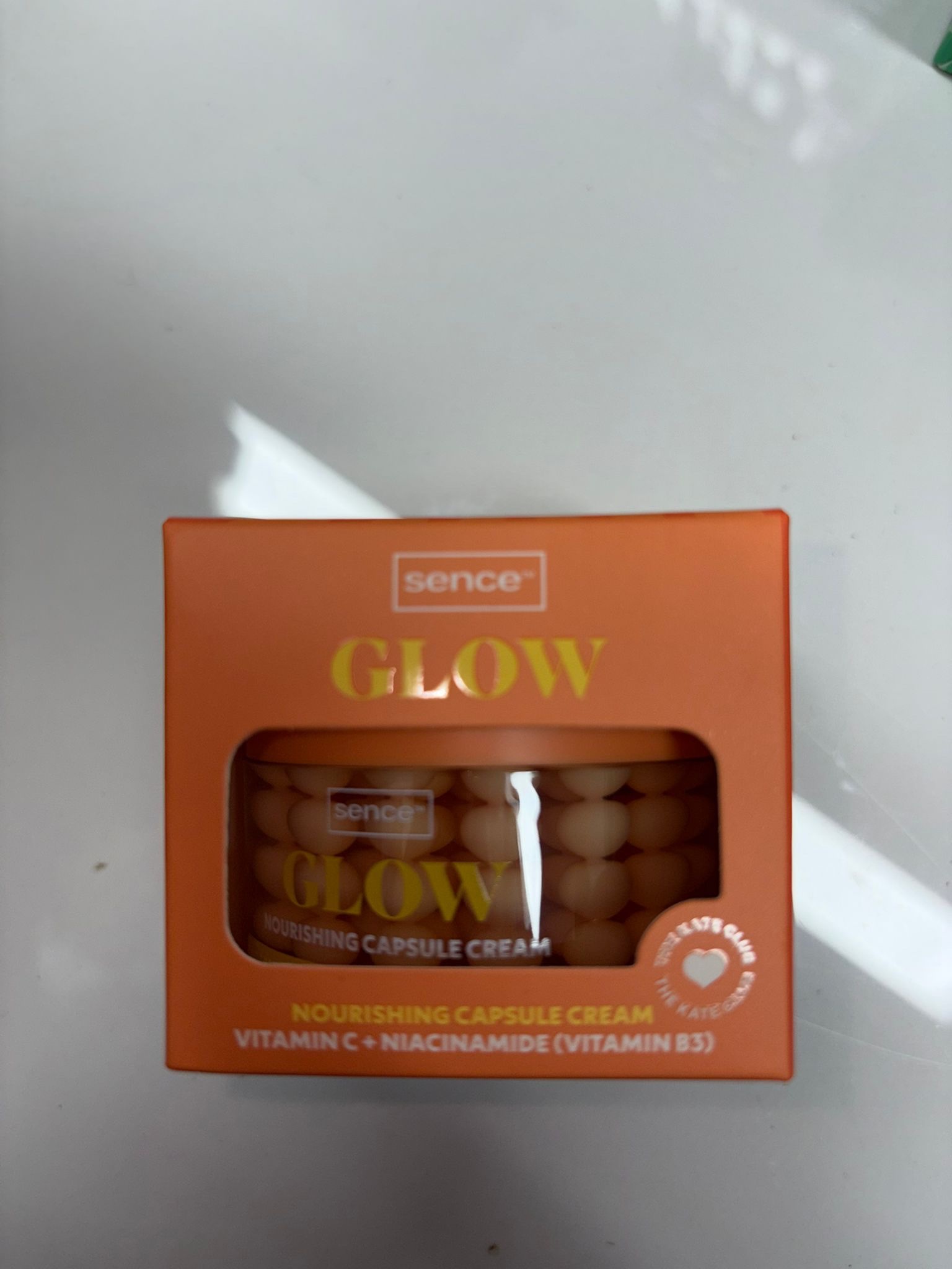 CREMA FACIAL NUTRITIVA CON VITAMINA C + NIACINAMIDA (VITAMINA B3) GLOW